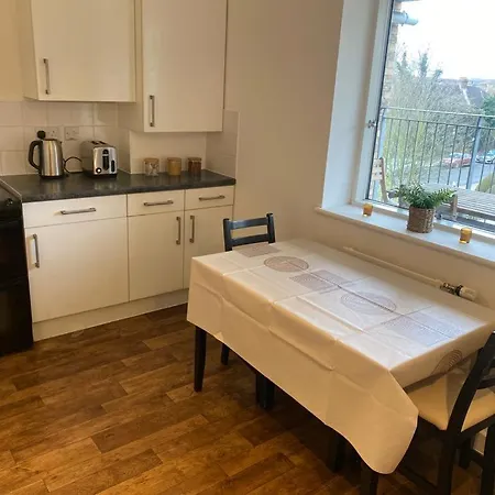 Appartement Stunning Double Bed Flat With Private Balcony & Free Parking à Londres Extérieur photo