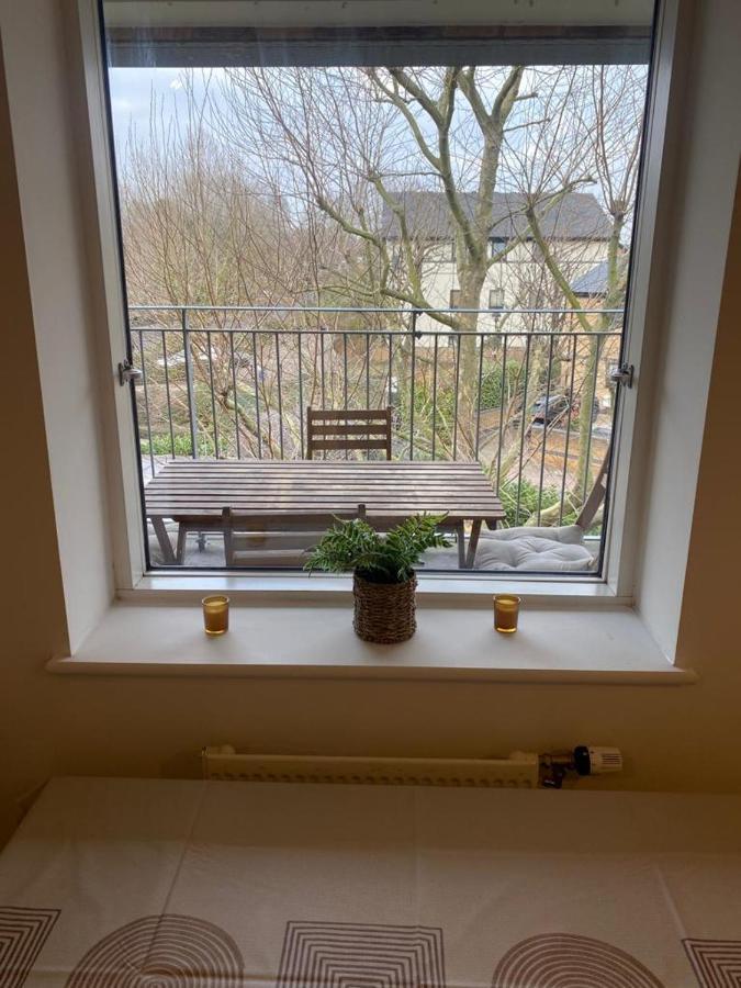 Stunning Double Bed Flat With Private Balcony & Free Parking Appartement Londres